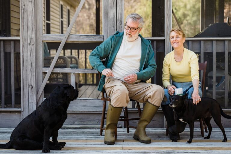 Emotional Support Animals: Benefits and Responsibilities for Seniors with Pets
